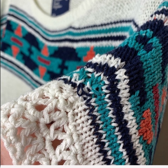AMERICAN EAGLE OUTFITTERS Aztec Bohemian Sweater - Picture 8 of 8
